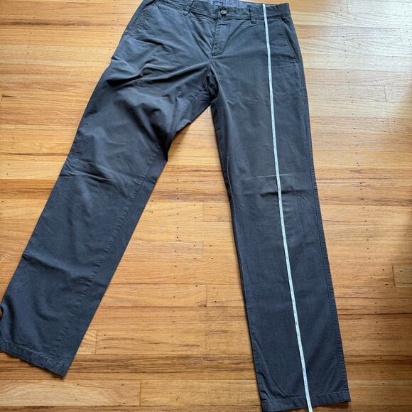 Gap Men's Gray Tailored Straight Fit Khaki Chino Pants Size 32x34 Casual Preppy - Picture 4 of 8